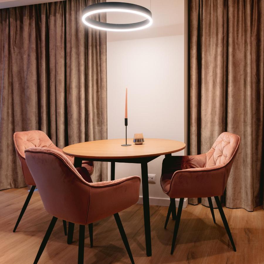 La Boheme Corbeanca - Partener Therme Ostratu Eksteriør billede